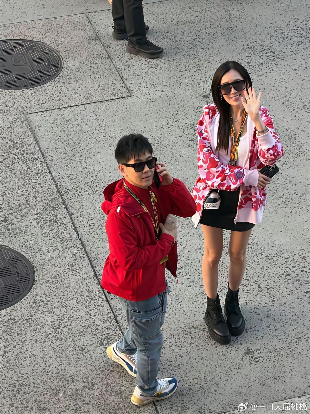 F1林志颖带着老婆陈若仪现身上海，看F1赛车比赛。