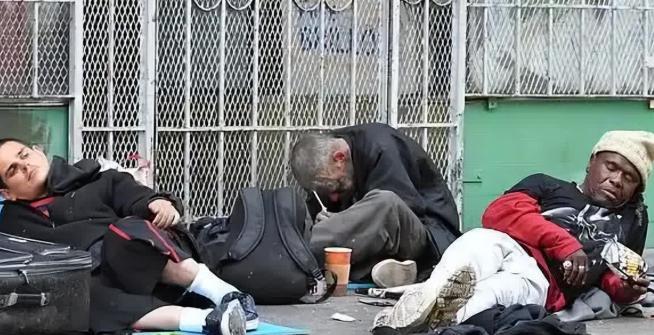 “未来中国将占据主导地位，美国将变得无关紧要！”前天，美国媒体纽约时报发布文章，