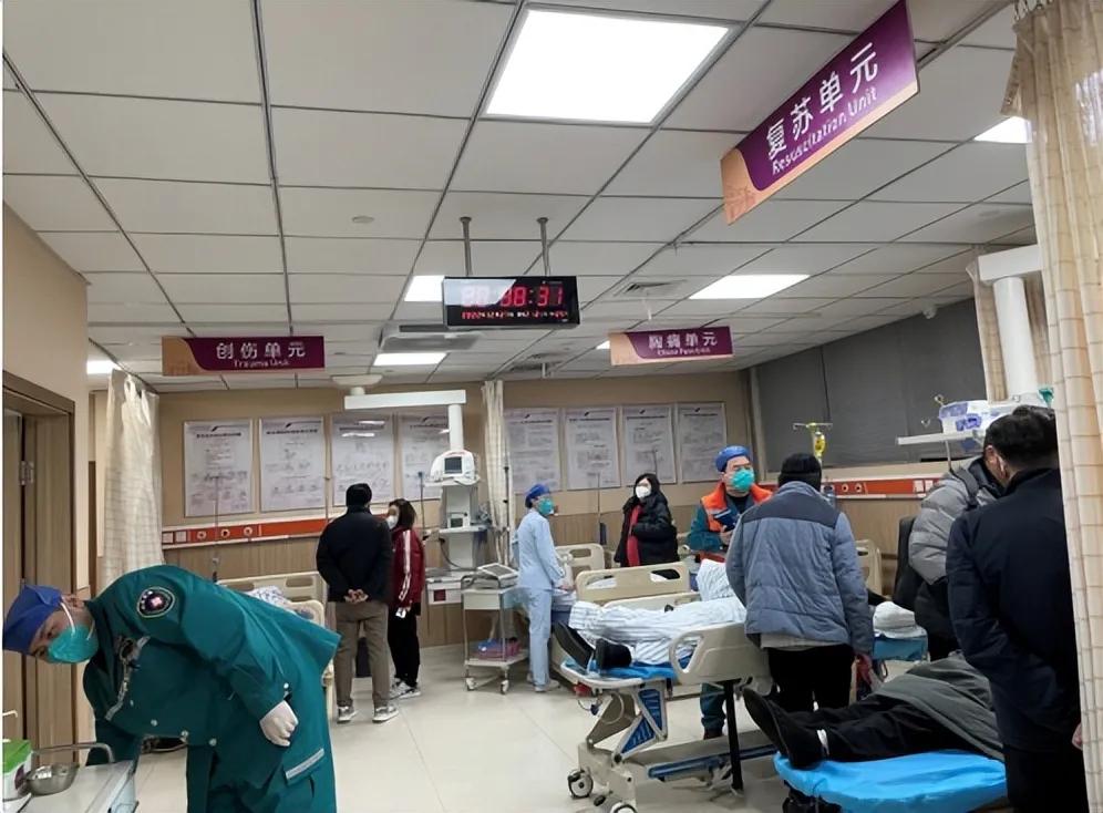 高血压长期不控易致中风肾衰竭！这8种食物再馋也要忌口39岁律师离世，害死他的