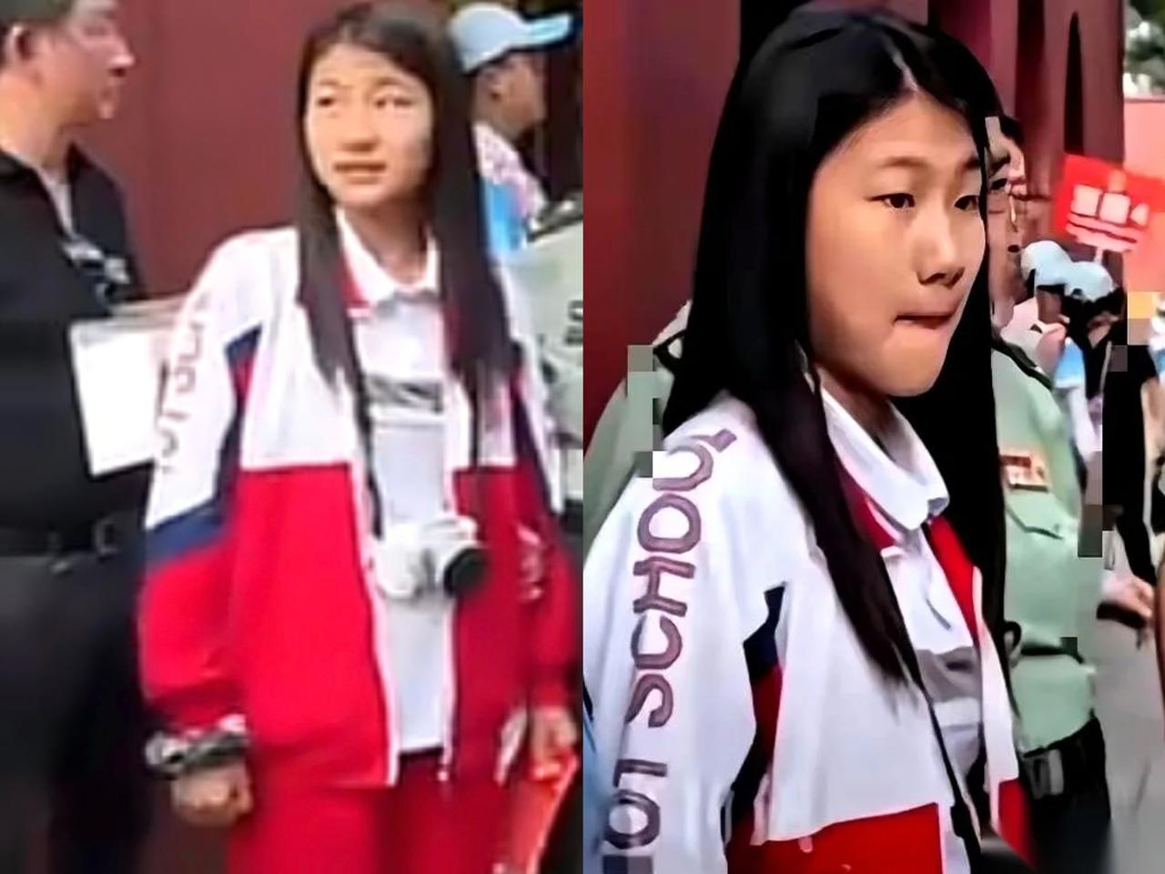 开始我还很纳闷，一件普通的校服，怎么就被刷屏了。直到有人轻声说，知道她是谁吗