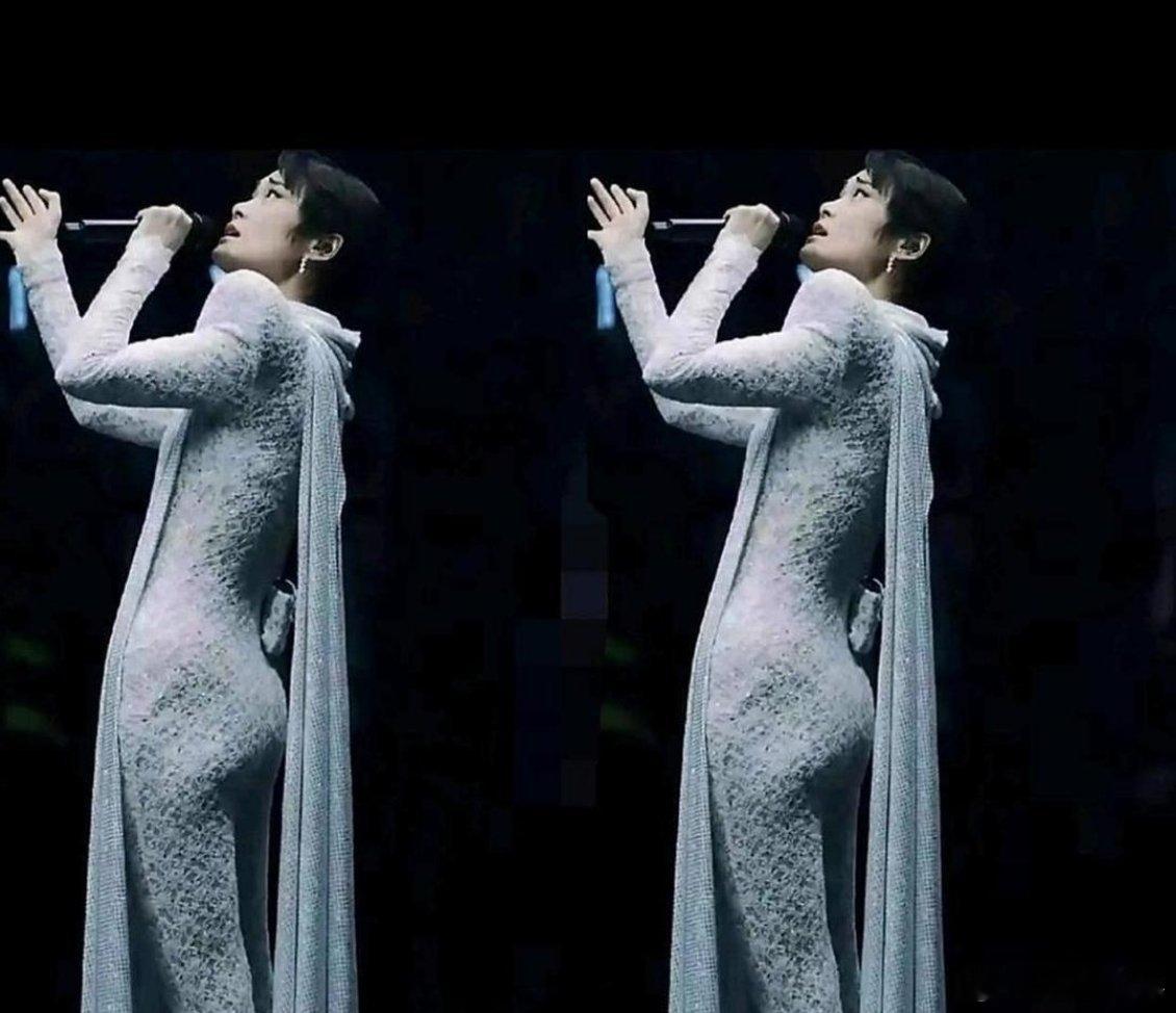 我滴个乖乖，李宇春呐，李宇春，你这次穿的啥呀？李宇春每次露面穿搭都让人摸不着头脑