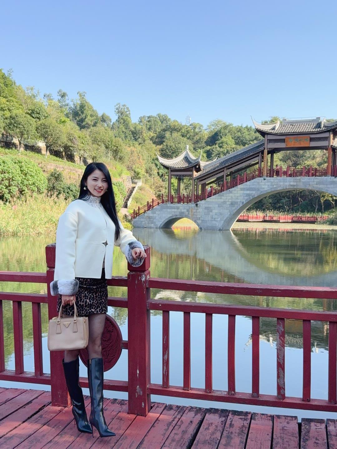 浪漫随性日常穿搭