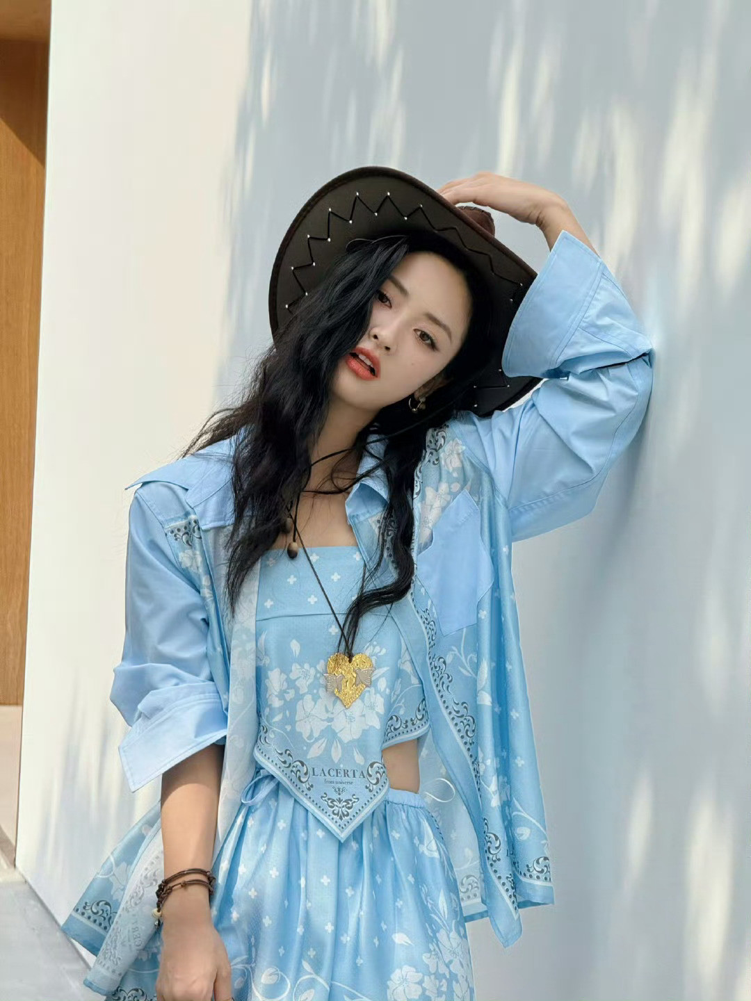 今日份西部女郎又美又飒，自由不羁！沈月这么美什么时候进组​​