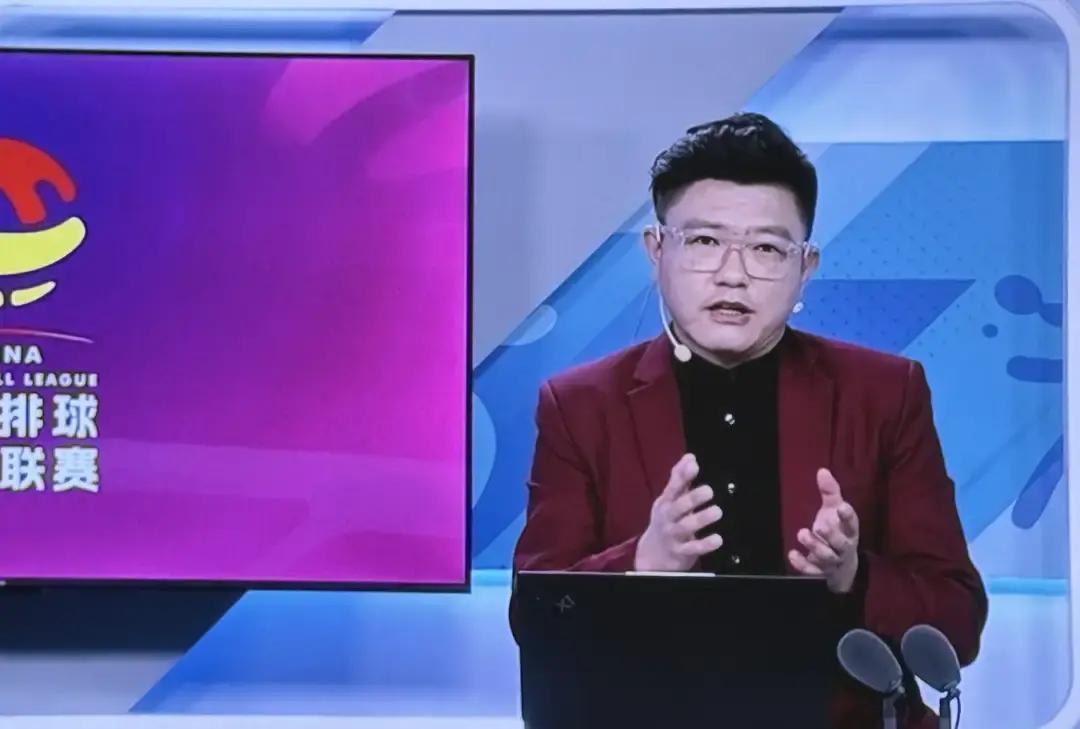 天津女排客场掀翻江苏，评论区直接炸锅：00后真能打！平均年龄21.3岁，0