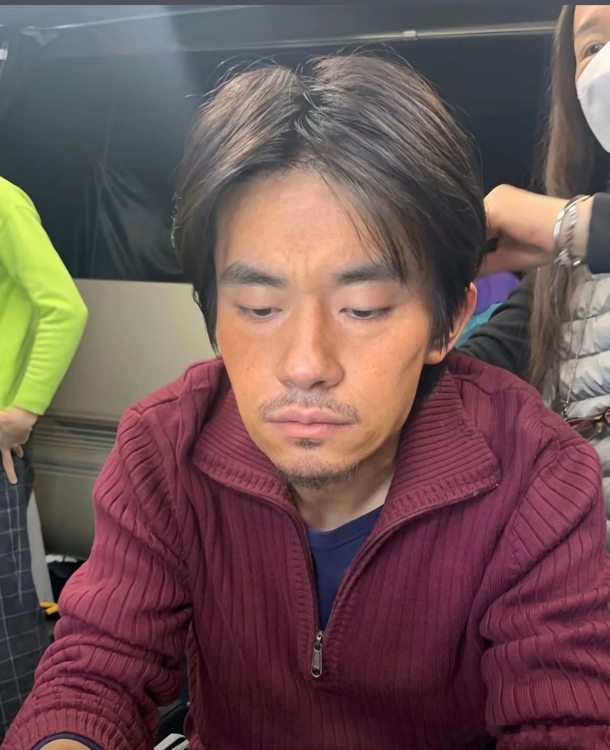 原来易烊千玺老了长这样，法拉利来了依然是法拉利，我开走了👍🏻