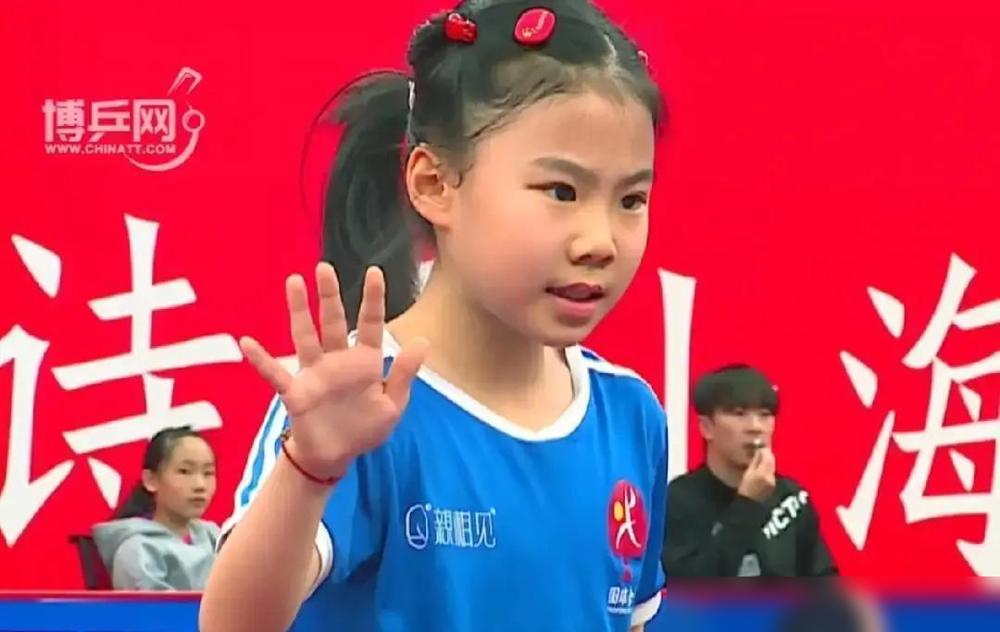 王楠的女儿，打不过一个没进省队的女孩，而且连输三次。对手叫陈一涵，她的绝招是每天