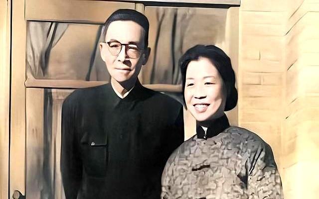 1955年春夜，林徽因病危喊着“想见思成”，隔壁病房的梁思成却被护士拦下，这一面