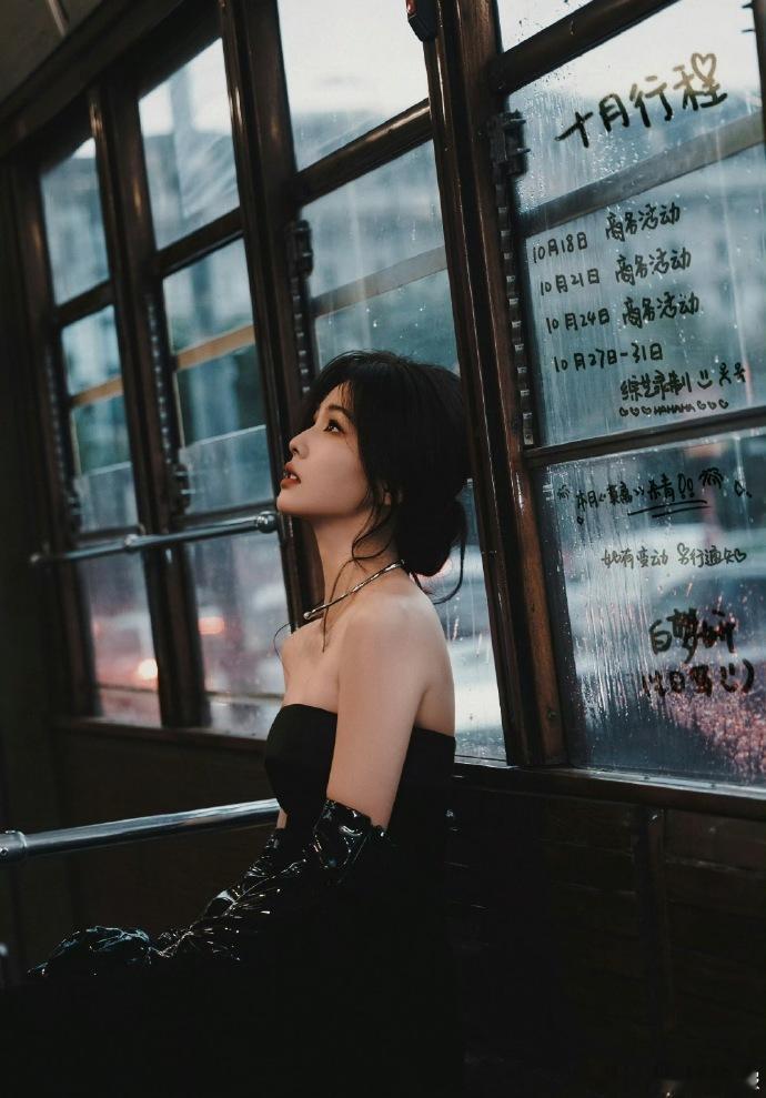 白鹿莫离十月杀青白鹿十月手写行程图十月杀青解锁新篇！手写行程图里写满期待，后