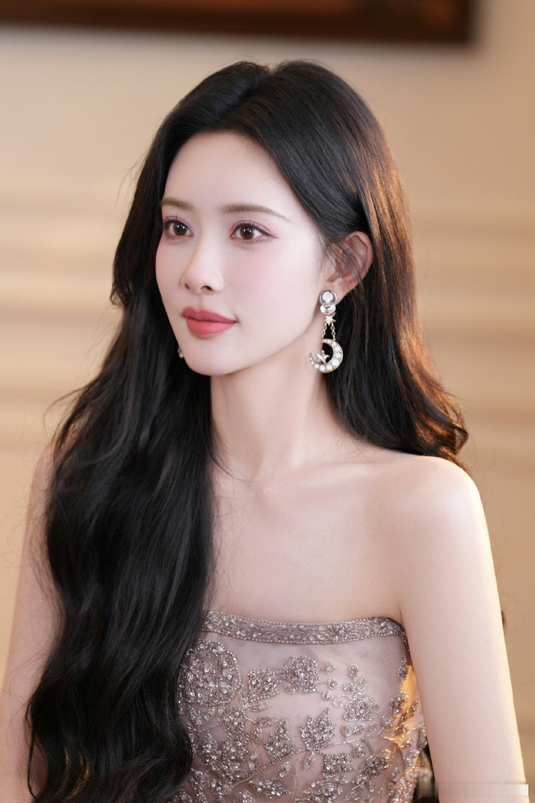 孟子义你没有我联系方式哈你好星期六冰6团在长春连线孟子义，本来是温馨打cal