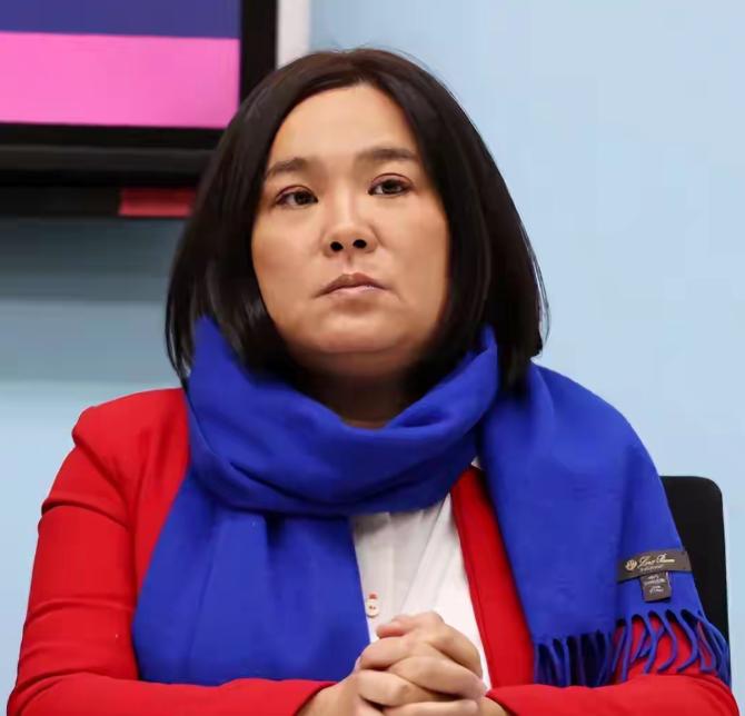 “我不是台湾人，我是福建省金门县人”。这是中国国民党民意代表陈玉珍在台湾地区立法