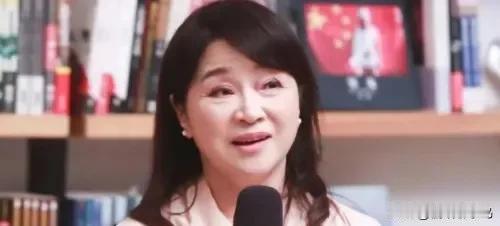 怎么还没关进去？周玉蔻称王世坚是蟑螂若提名他参选台北市长将扔100颗鸡蛋！