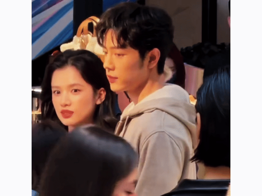 肖战张婧仪澳门活动同框！状态如何？肖战张婧仪澳门活动同框