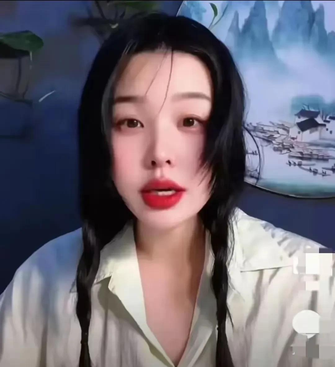 这个笑某某，竟然在汪小菲直播时一直刷屏“叫声好听吗”。她本来想激怒汪小菲，没想到
