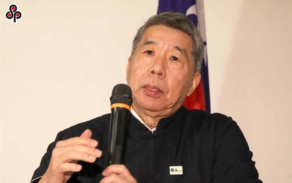 国民党研商减少党主席选举说明会，张亚中呛声国民党候选人罗智强、郝龙斌3日不约而
