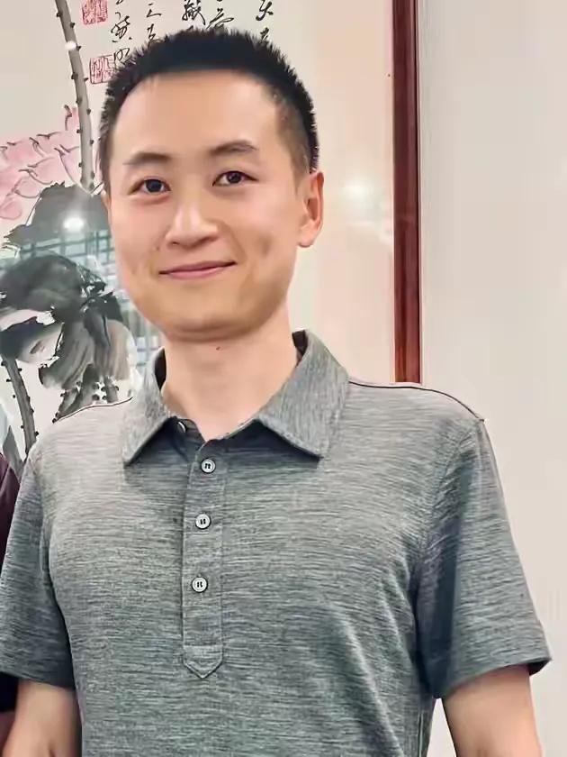 7月1号，方明照常起飞训练。这一次，他没回来。他是海军上校，安徽庐江人，20