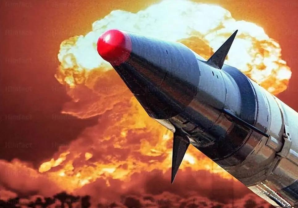 一定不能让日本拥有核武器，这是一个底线！日本正在大量囤积钚材料，目前日本的钚