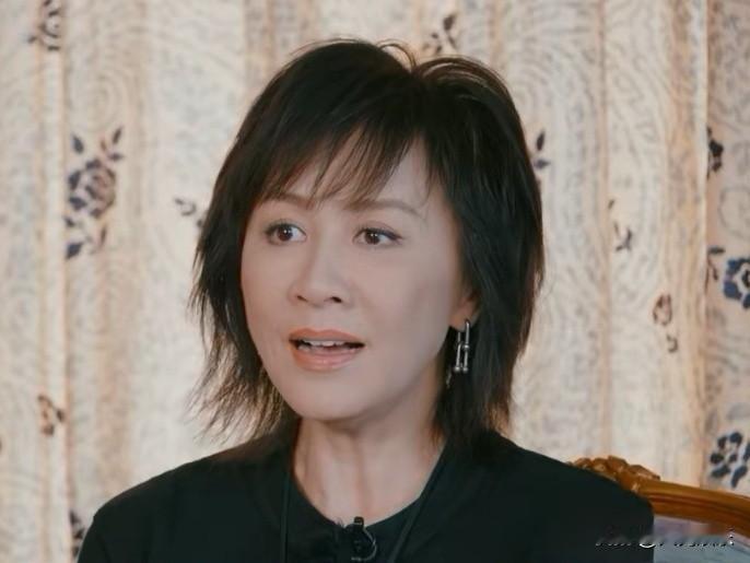 刘嘉玲在节目中爆料，刘德华拍《天下无贼》的时候，有一次在酒店按摩，按摩师突然跟刘