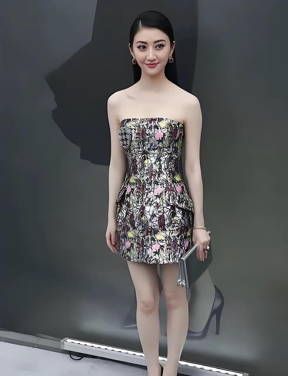 景甜，167cm，身高与美貌并存，女神级别的存在！
