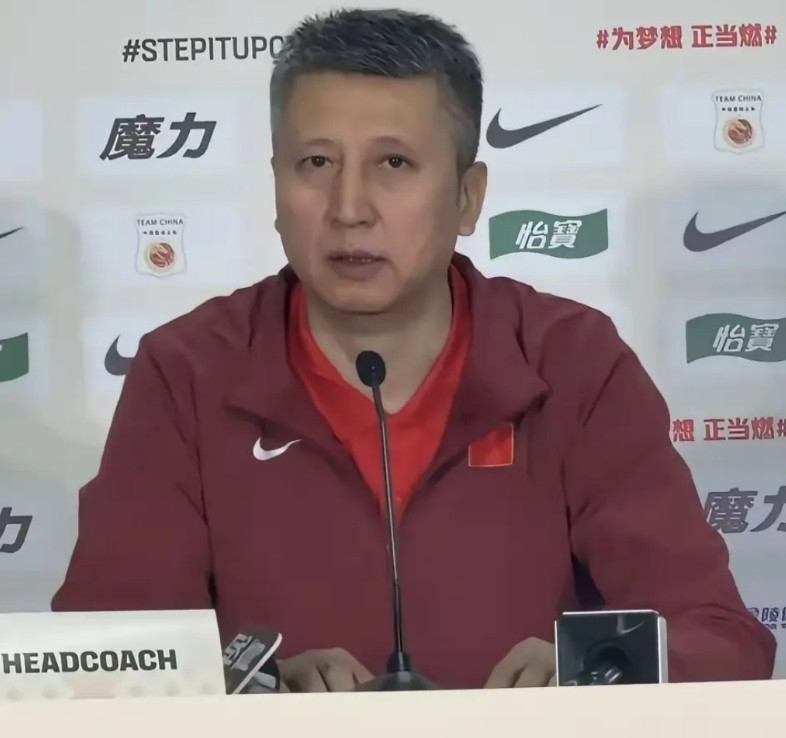 男篮12人，谁会留下？两负韩国后，球员可能面临大调整——有的有伤病，有的不稳定