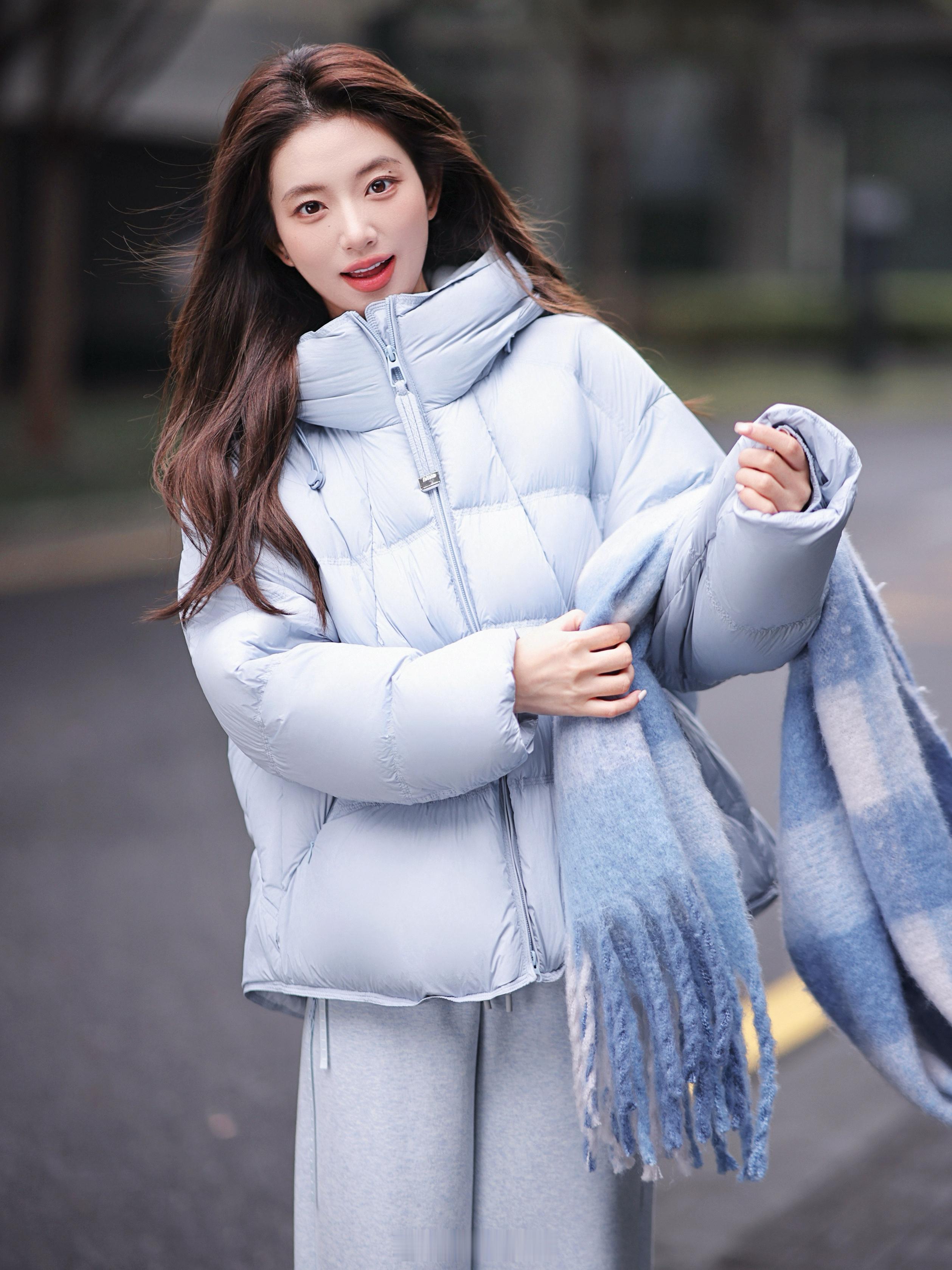 高蓬松90鹅绒服也太香啦！清爽灵动的蓝巨显白！还是强防水的哦