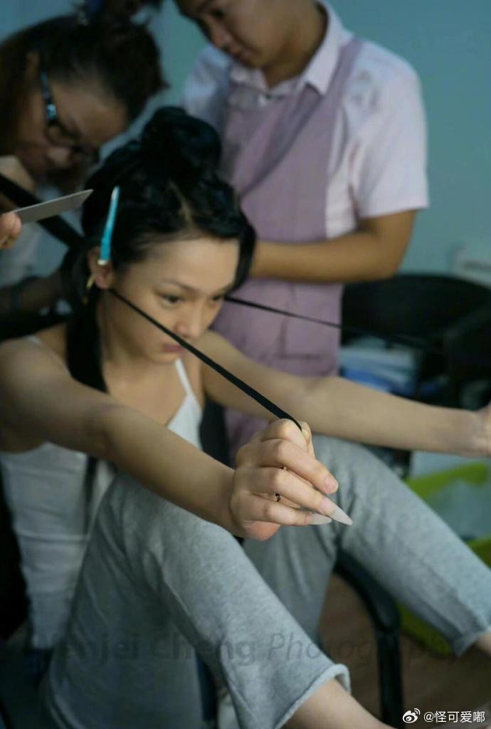 原来周迅拍如懿传一开始是这个状态，为啥播出却那么浮肿。。。​​​