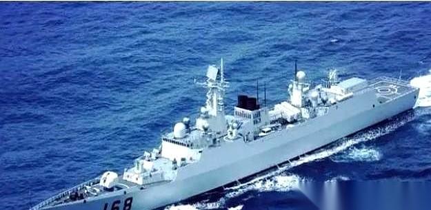 我跟你说个最近听到的，最好笑的一个段子。一个美国上将，对着全世界喊话，让我们别