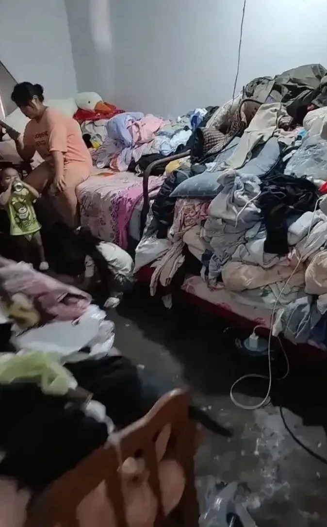她是怎么做到脸不红的啊？[捂脸哭][捂脸哭][捂脸哭]