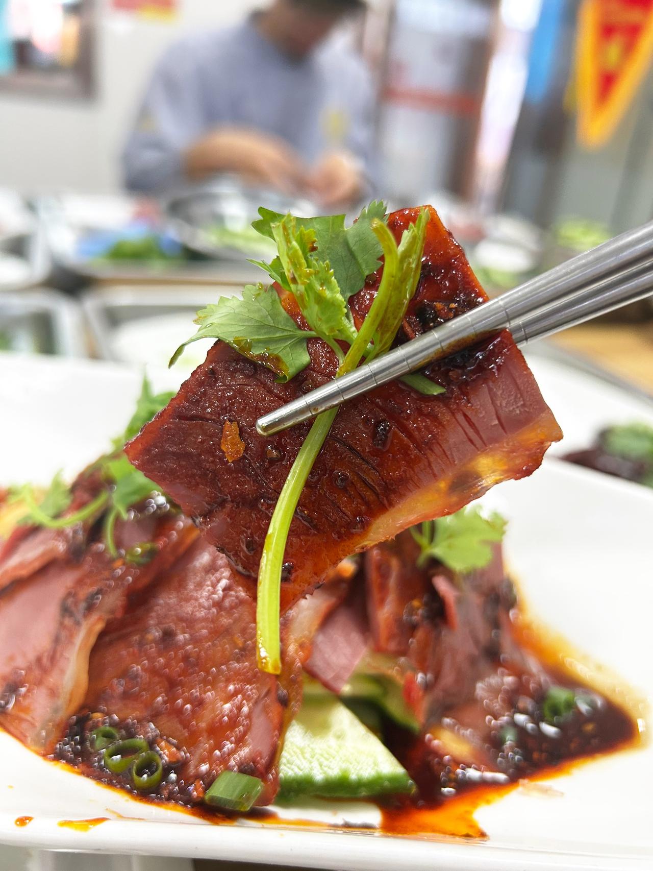 一盘香喷喷的红烧牛肉，真诱人！