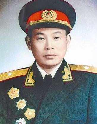 1950年，志愿军缴获了3000条毛毯，欢呼雀跃之际，89师政委王直却下令：全部