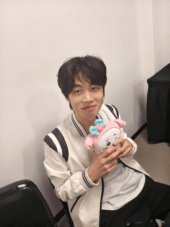 染详发文: 我们的战术打不透AG的防守, 所以笑着走下了舞台