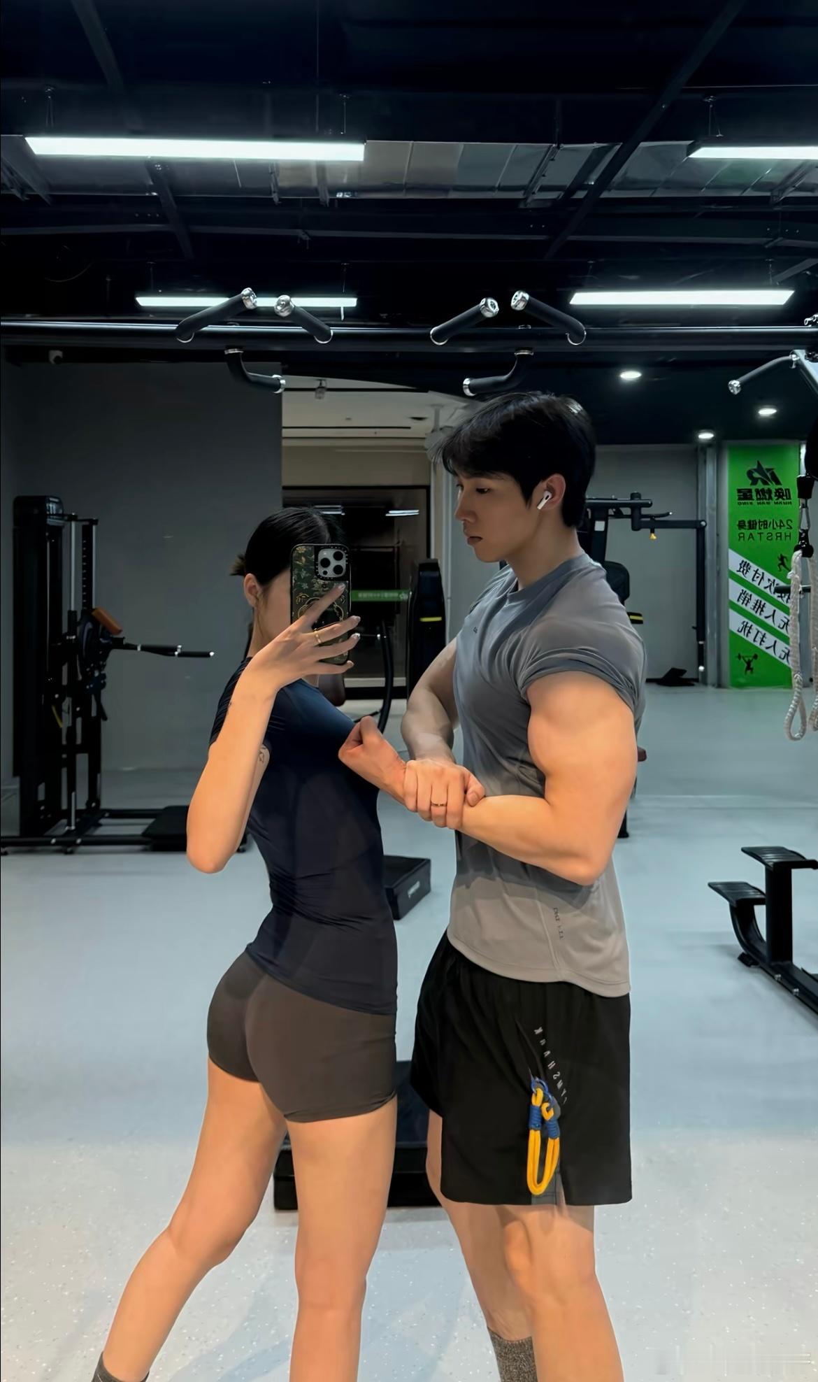 是恋人也是最好的健身搭子