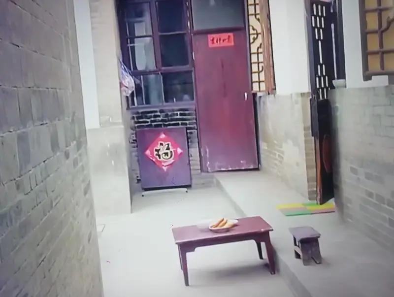 房子被陌生人占了该怎么办女子回老家发现家被陌生人占了女子回老家发现家被陌生人