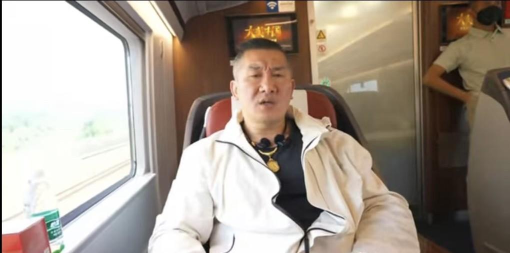馆长：台湾搞成这样都是民进党造成的针对台湾网友说馆长“赞美大陆，伤害台湾人民情