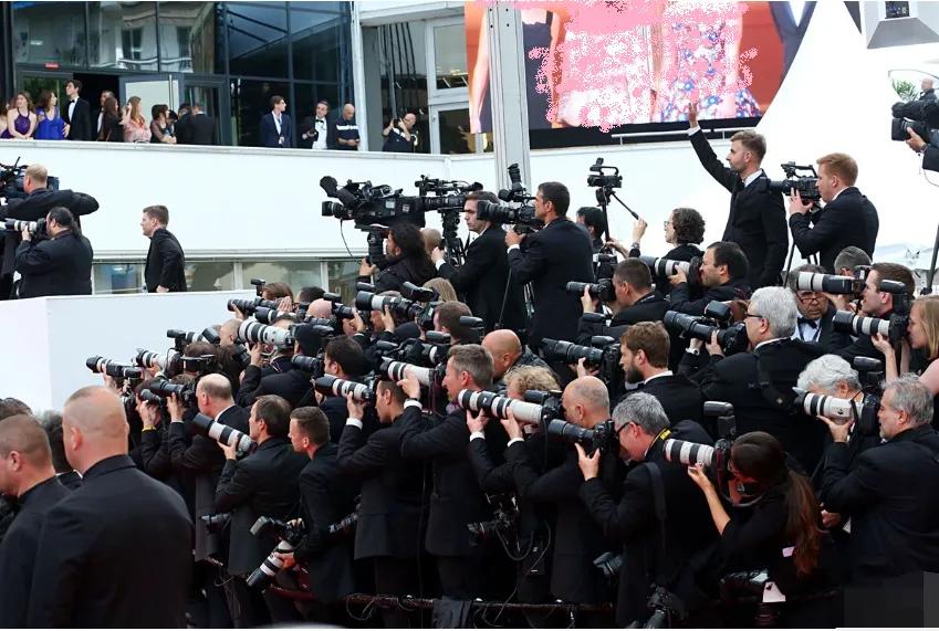 海外传来一条消息，国内还没有传开，但国外已经炸锅了！正在巴塞罗那举行的MWC