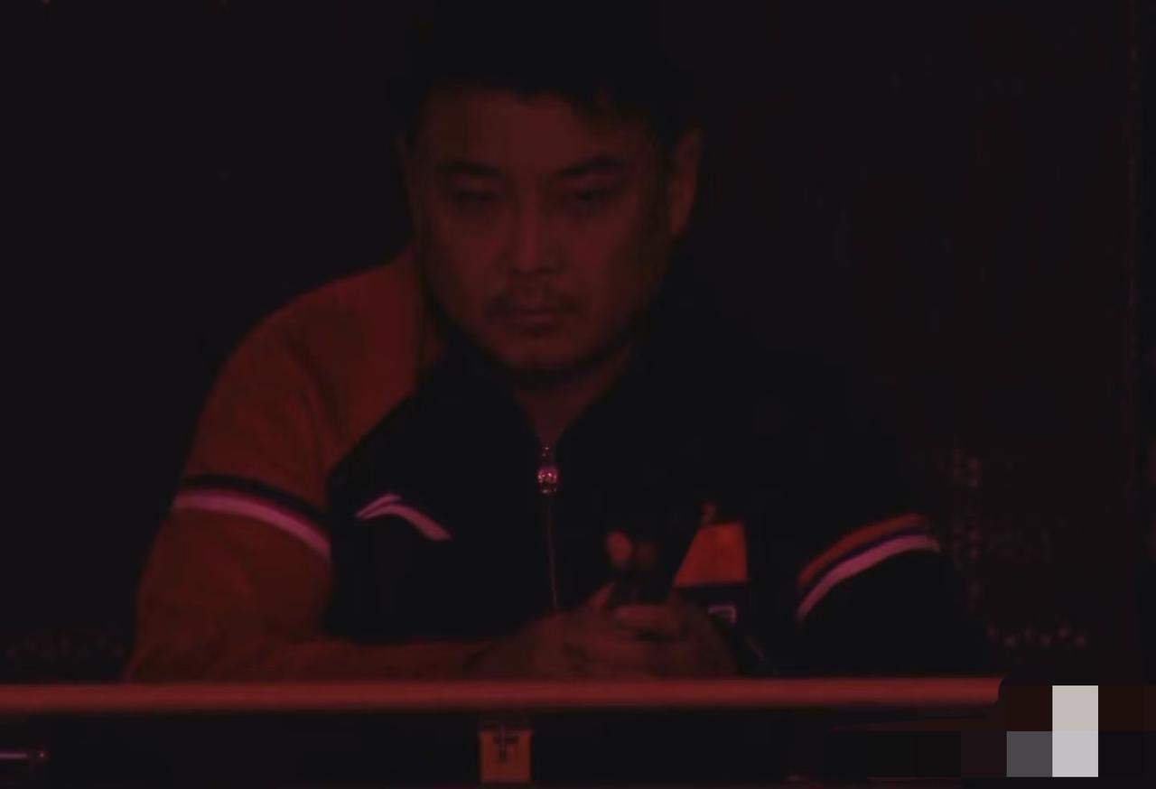 多哈冠军赛林诗栋苦战5局3:2险胜杜达率先晋级8强8:11，11:6，11