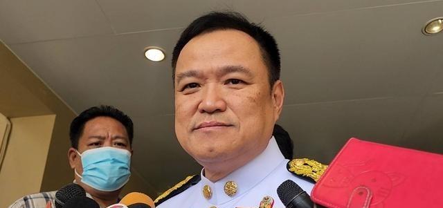 很多人还以为，佩通坦下台是泰国军方赢了。大错特错！当他信家族和保守派还在斗得你死
