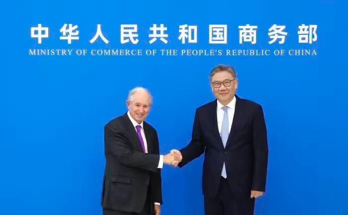 特朗普还没来，他最大的金主先到了！4月25日苏世民专机直接落地北京，何立峰副总理