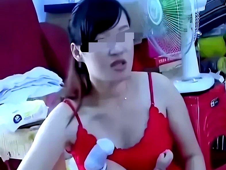 相亲100次，开房100次？湖南一女子相亲相到30岁，才和一个男友订婚。