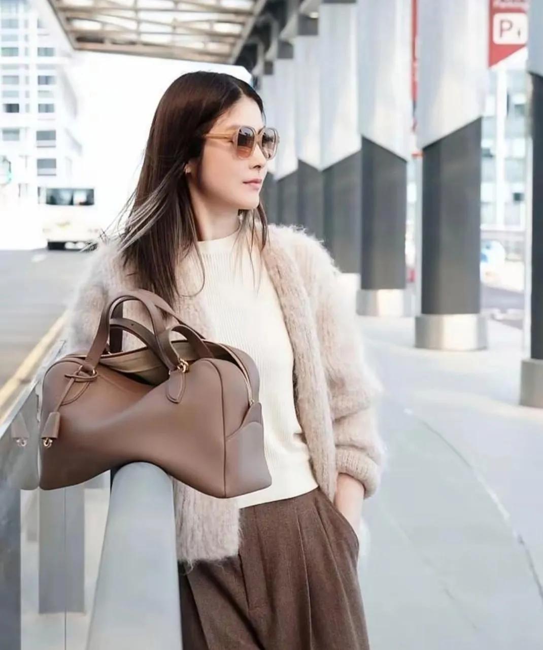 👭救命！陈慧琳这波秋冬穿搭我直接抄作业！谁懂啊！陈慧琳这一身真的美到我心