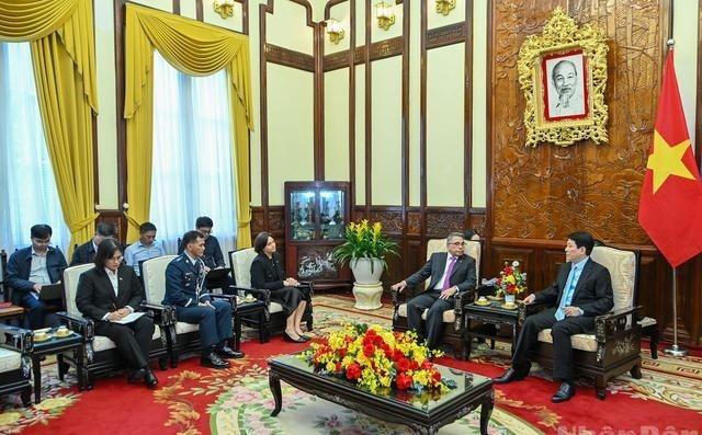 挺有意思的！向苏林递交上任国书，向梁强辞行拜会。12月31日下午，沙特阿拉伯驻越