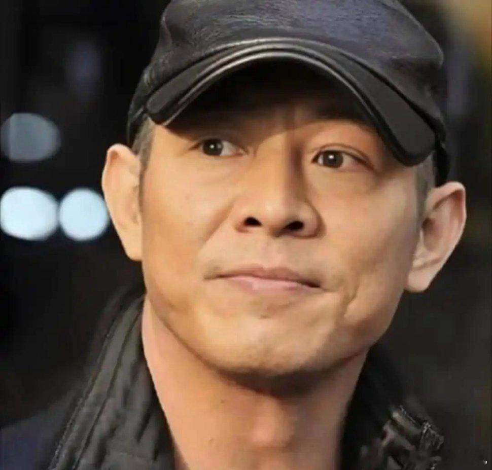 这下真相大白啦，李连杰状态变化的原因终于曝光。既不是因为做手术，也不是靠医美。