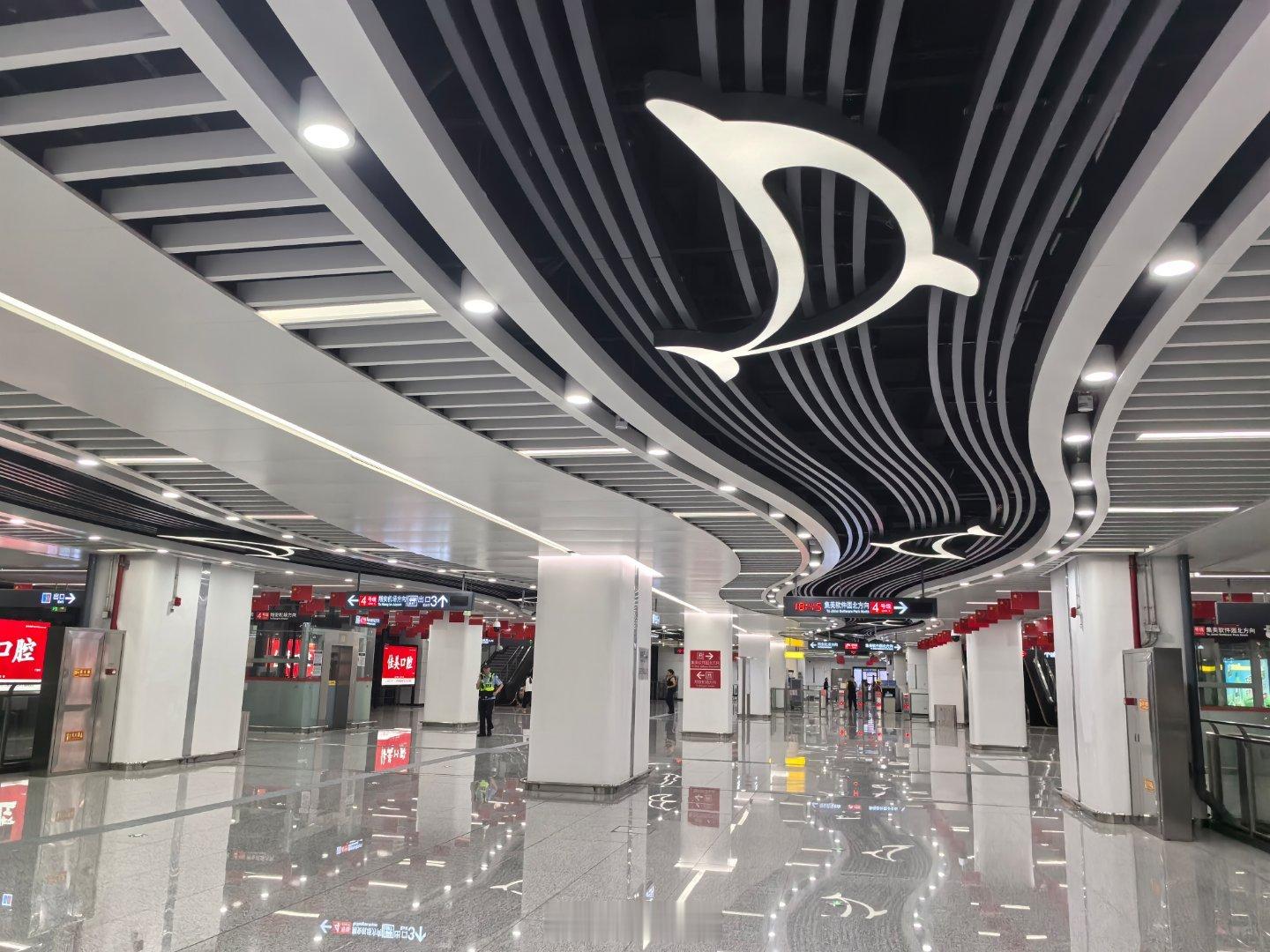 厦门地铁厦门地铁4号线试乘，时速120快线试乘段30多公里不到半小时走完，快到