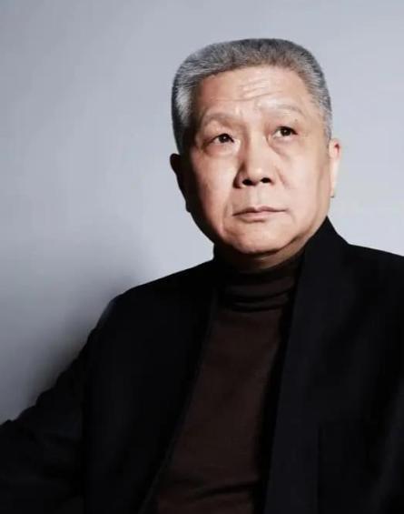1998年，72岁的抗战老兵马丹林生命垂危，浑身插满管子，连自主呼吸都做不到，谁