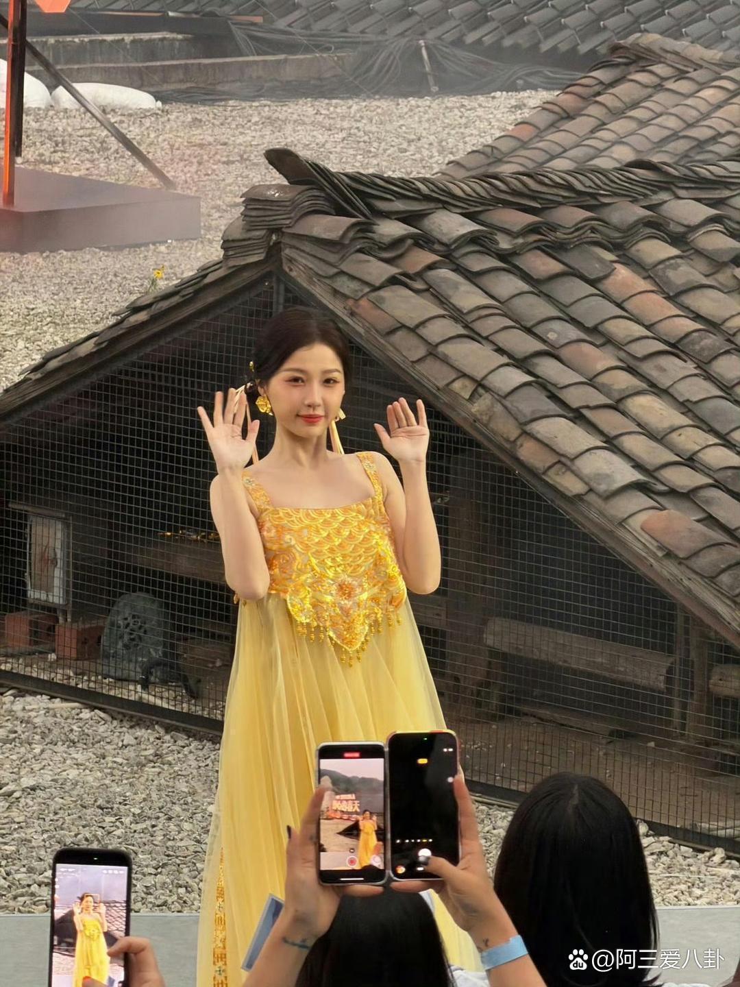 果然女明星就没有难看的，生图都这么亮眼