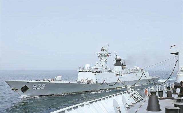 如果中美真打起来，美军会不会像当年轰炸伊拉克那样，直接对大陆来个全面战略轰炸？说