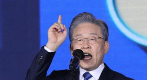 就在李在明还在为“不参加阅兵”找借口时，我们中方，突然干了一件让他后背发凉的事。