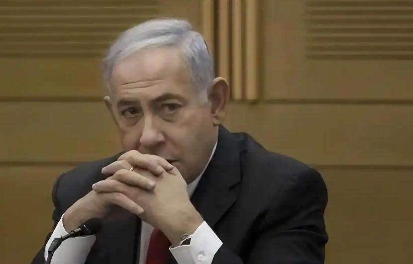 1973年中东突然打起来的时候，以色列其实一度快撑不住了。埃及和叙利亚趁着犹太人