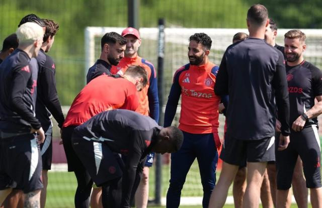 🔥阿莫林执教曼联一周年：铁腕治军初见成效？11月11日是葡萄牙少帅阿莫林执掌