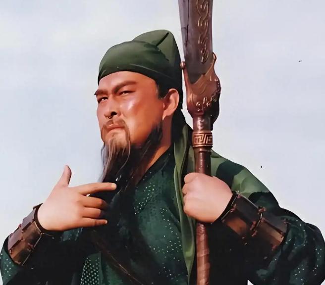 关羽斩颜良、诛文丑，万军之中取上将首级如探囊取物，可这位被封为"武圣"的猛人，从