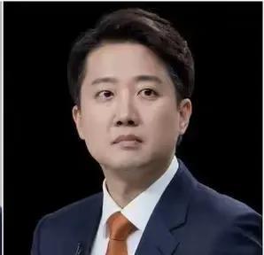 #韩国总统选举#韩国选举进入白热化，国民力量党宣告整合破裂，李在明领跑赢得大选